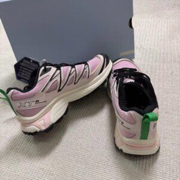 Salomon XT-6 Athletic Shoes - Picture 4 of 5